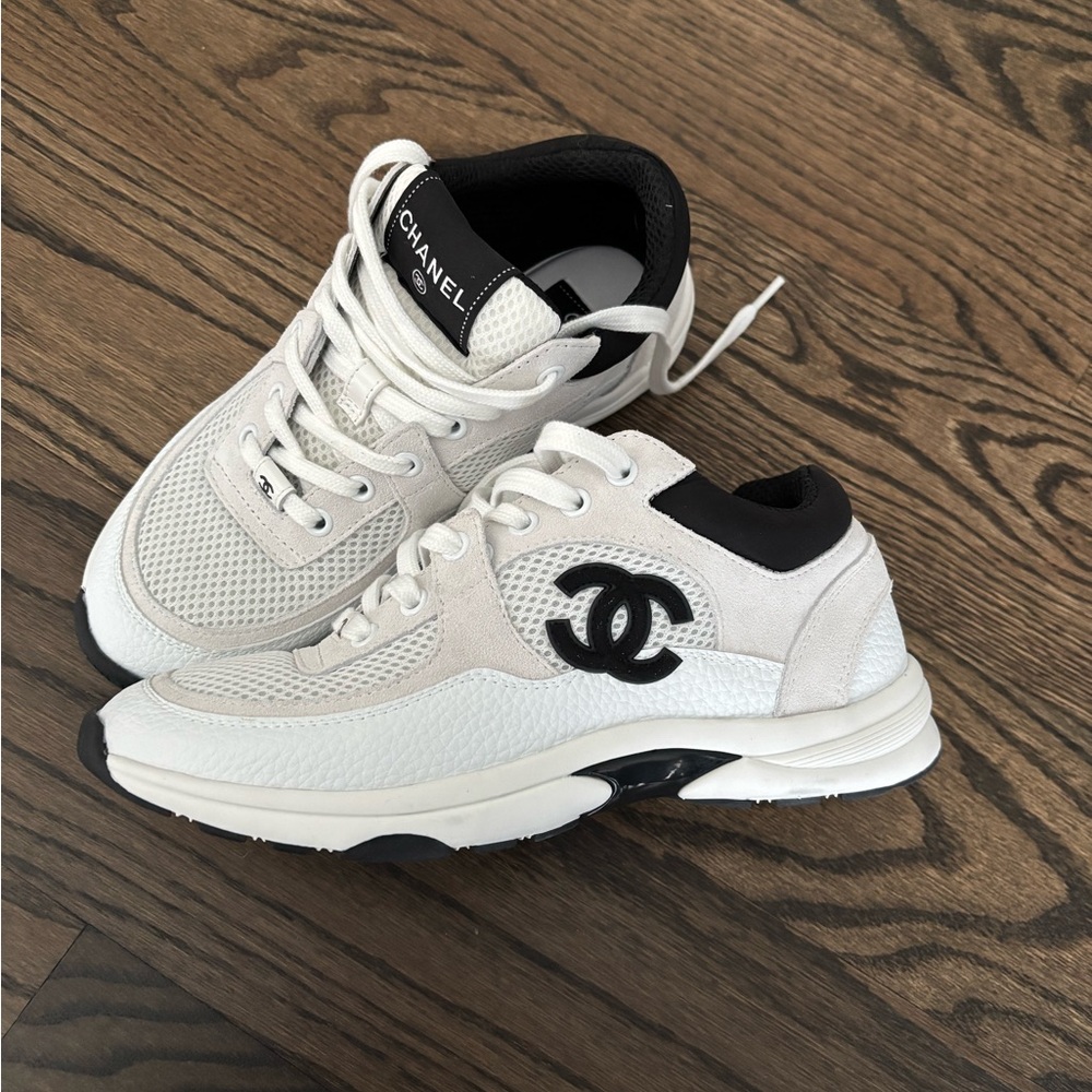 CHANEL White Leather & Black CC Logo Athletic Sneakers